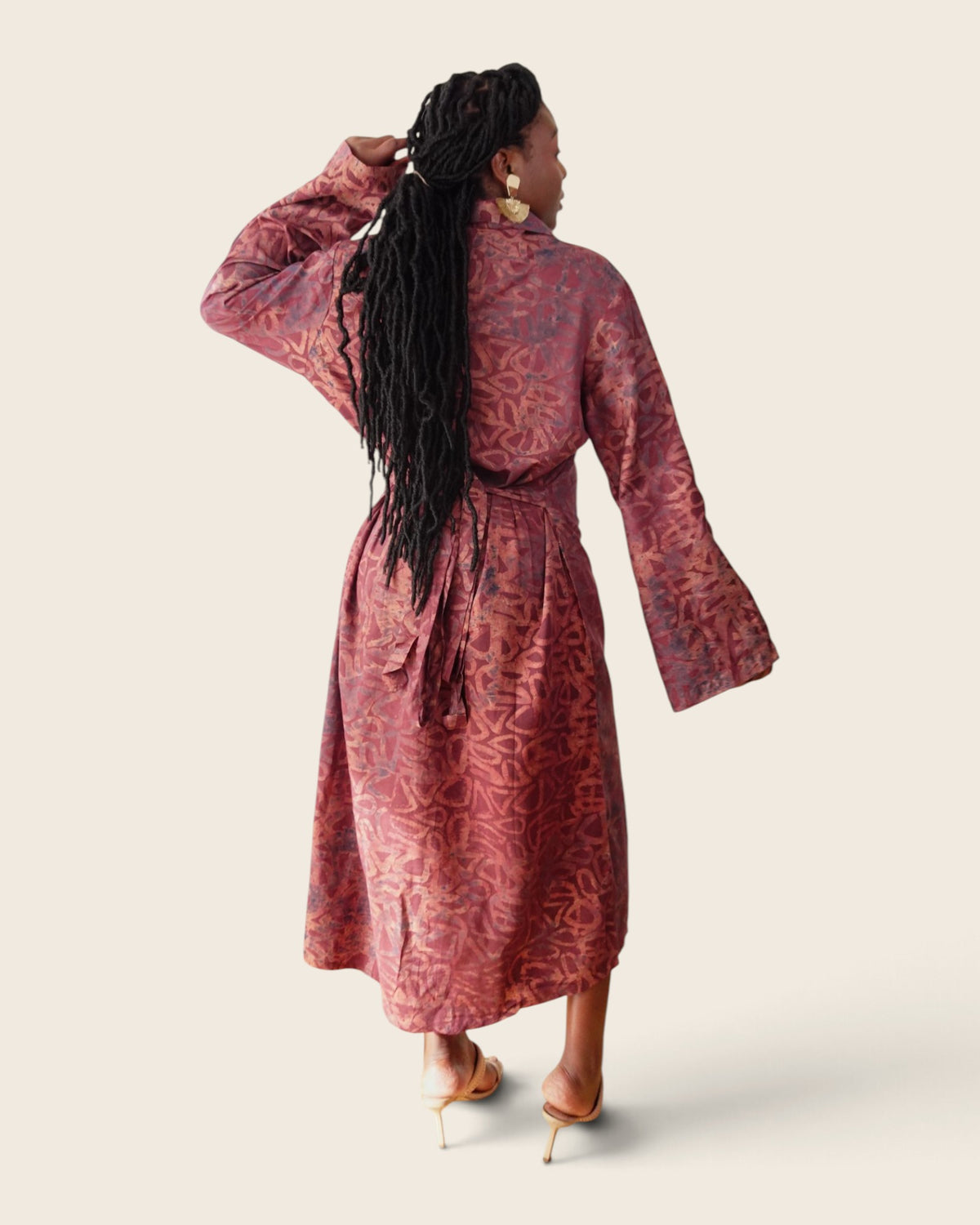 Adunni Cranberry Copper — maxi shirt dress in hand-dyed Adire, back view, back tie, L'atelier KaAy
