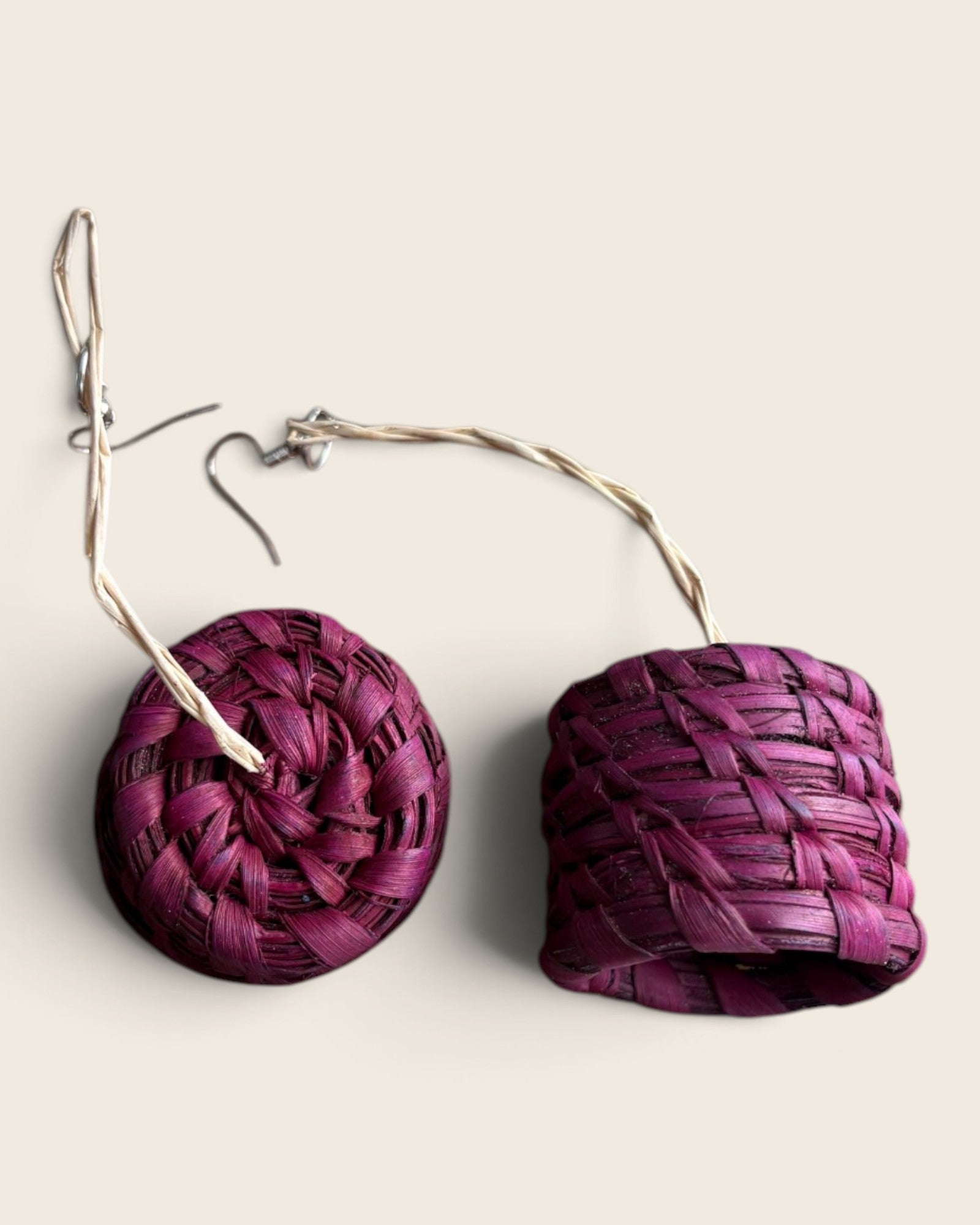 Raspberry Pink woven raffia drum earrings on an undyed raffia cord, hand-dyed and hand-woven, L'atelier KaAy