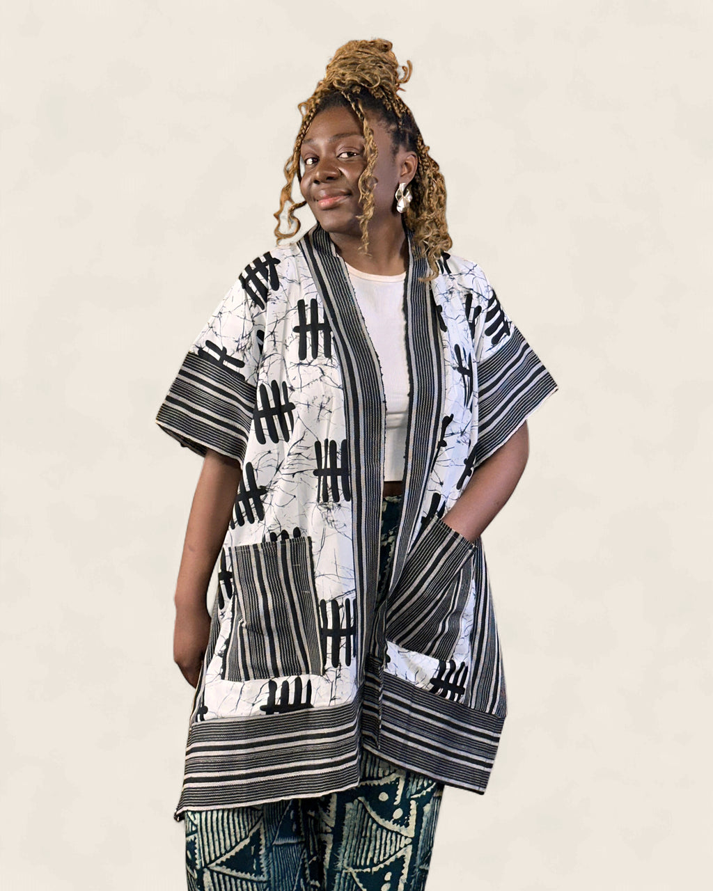 Amara African adire kimono robe — hand-dyed Adire, motion shot, L'atelier KaAy