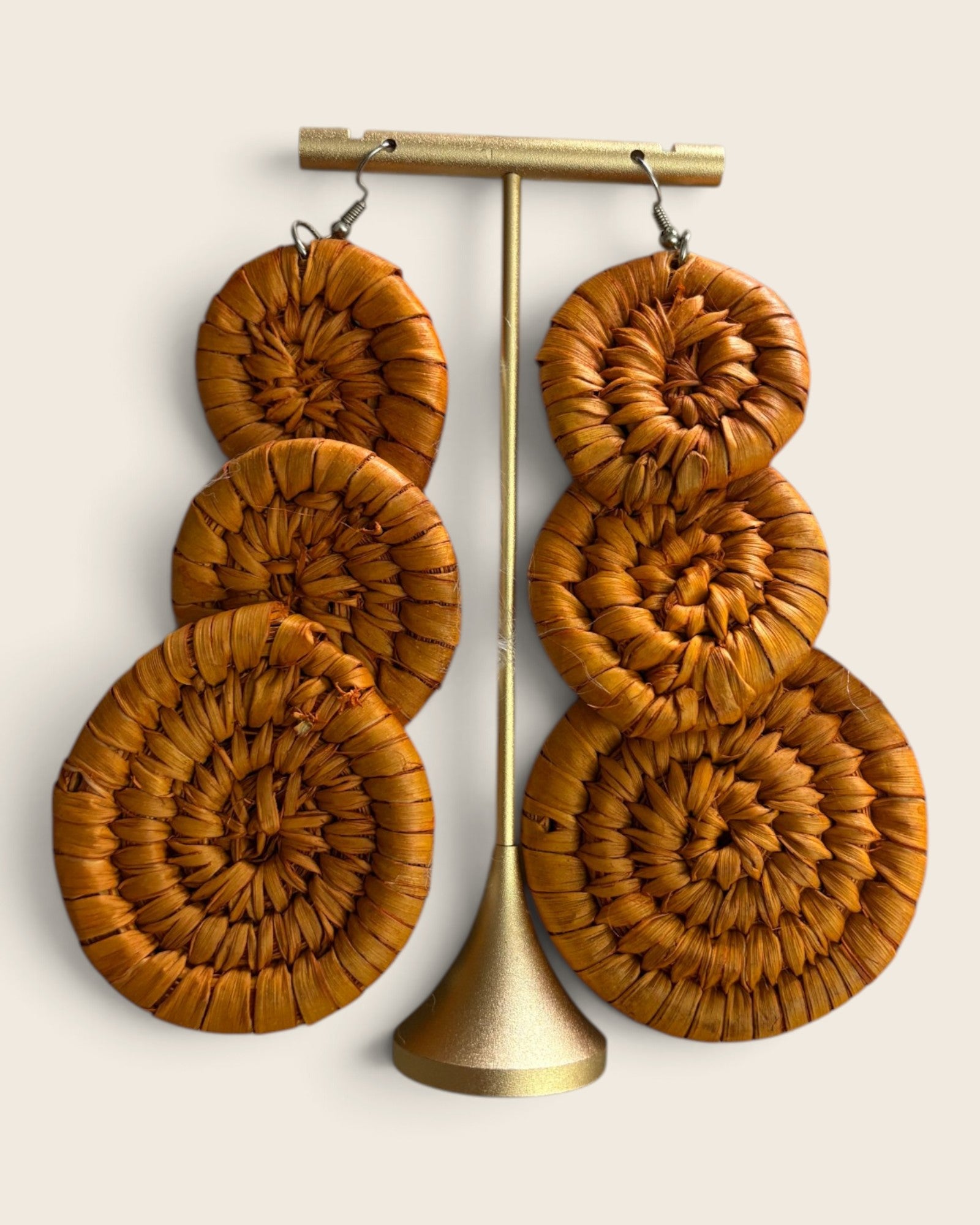 Terracotta Ember triple disc raffia earrings, hand-dyed and hand-woven, L'atelier KaAy